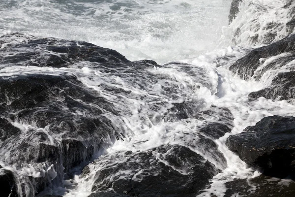 Prolomit vlny oceánu — Stock fotografie