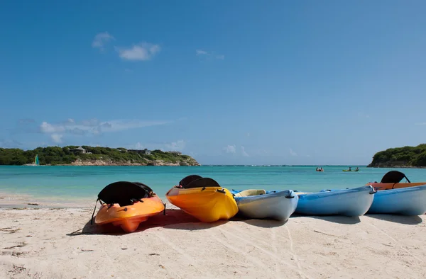Kayaks en la playa — Foto de Stock