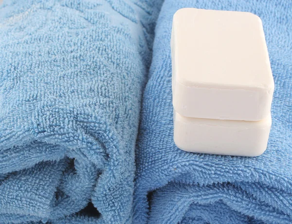 Ručníky a mýdlo — Stock fotografie
