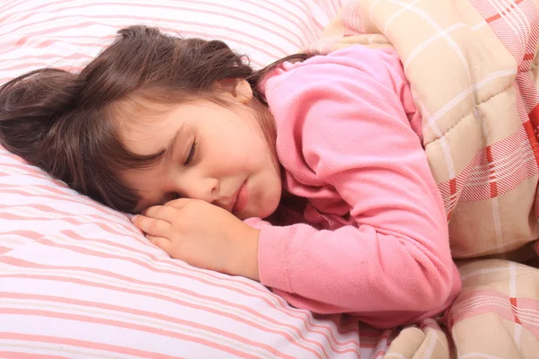 Malá dívka před spaním — Stock fotografie