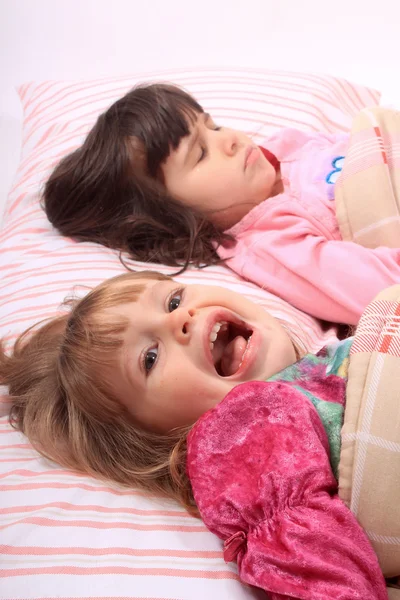 Petites filles réveiller — Photo