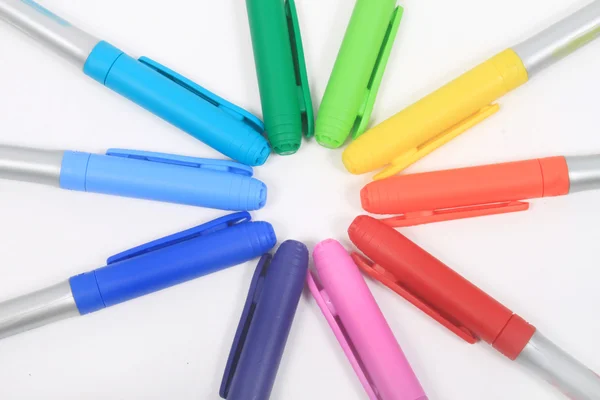 Marcadores coloridos en colores arcoíris —  Fotos de Stock