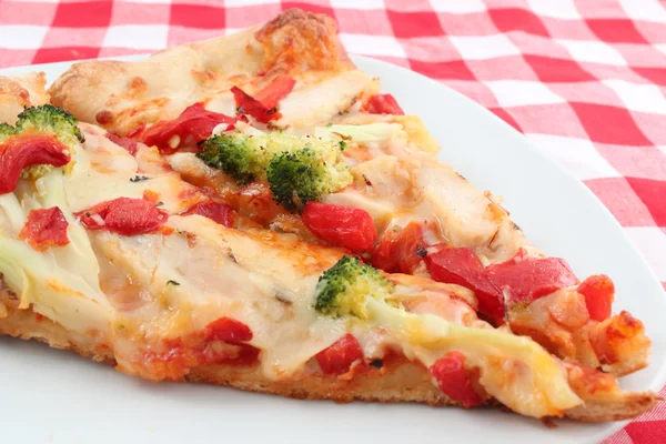 Twee sneden pizza — Stockfoto