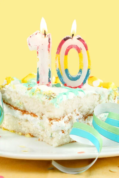 Stück Kuchen zum zehnten Geburtstag — Stockfoto
