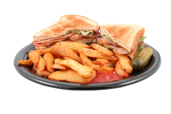 술집 샌드위치와 감자 튀김 식사 — 스톡 사진