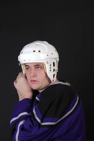 Mężczyzna nastolatek hokeista — Zdjęcie stockowe