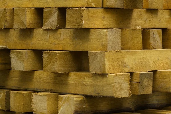 Pine houten naaldbossen balken — Stockfoto