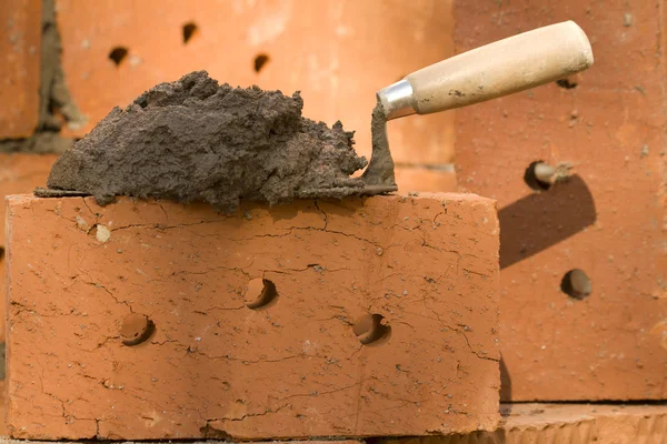 Ferramenta pá tijolo de argila — Fotografia de Stock