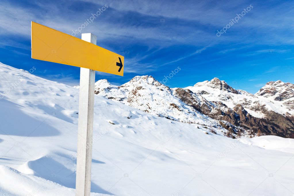 Mountain guidepost