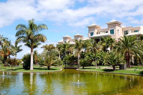 Recreatiegebied van luxe hotel, Tenerife eiland, Spanje — Stockfoto