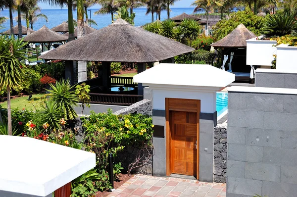Entrance to the area of luxury villa, Tenerife island, Spain — Stock Photo, Image