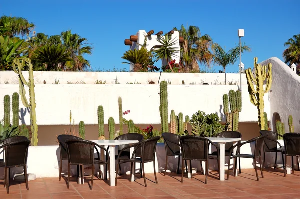 Restaurante ao ar livre no hotel de luxo estilo oriental, Tenerif — Fotografia de Stock