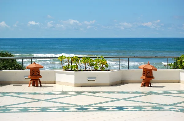 O terraço com vista para o mar no hotel de luxo, Bentota, Sri Lanka — Fotografia de Stock