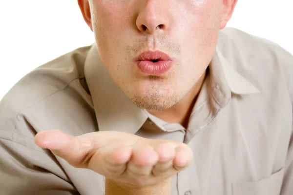 Bir adam bir hava öpücük gönderir. — Stok fotoğraf
