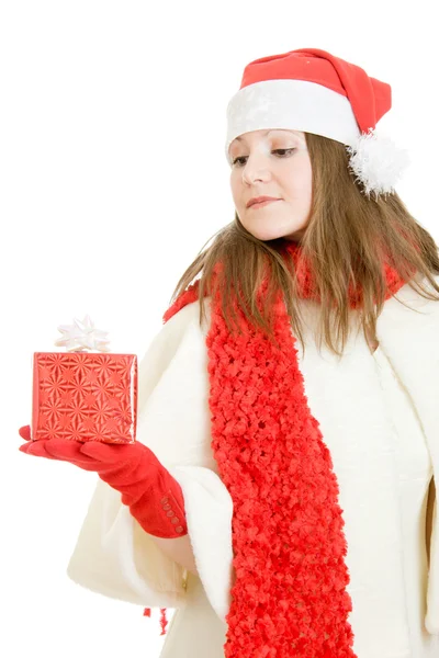 Женщина с рождественскими подарками на белом фоне . — стоковое фото