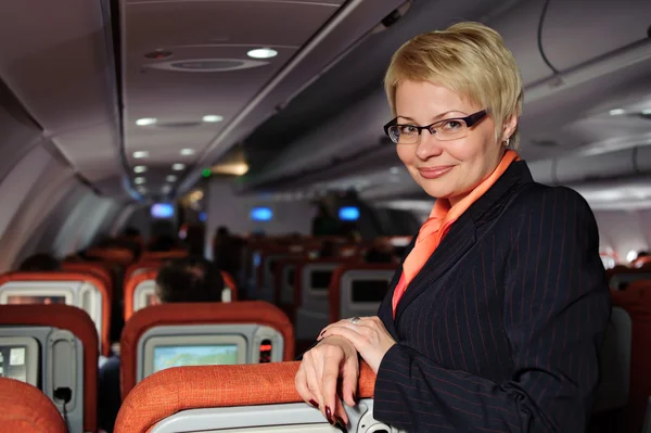 Posing stewardess — Stock Photo, Image