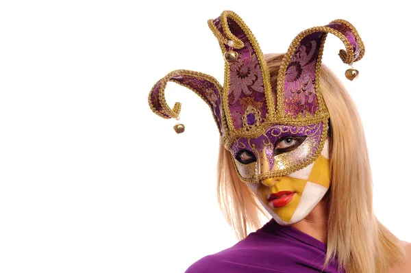 Blondine mit violetter Maske — Stockfoto
