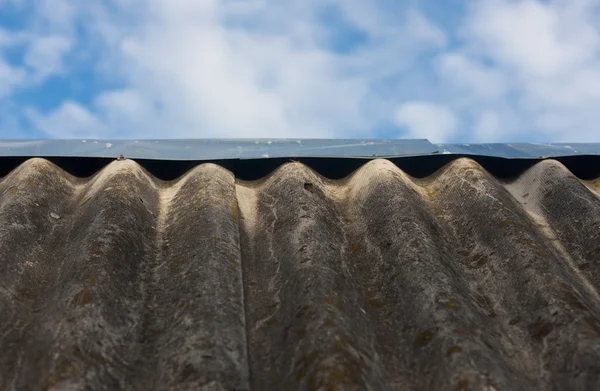 Çatıdan kayrak — Stok fotoğraf