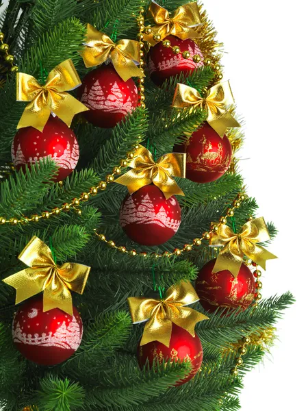 Geschmückter Weihnachtsbaum auf weißem Hintergrund lizenzfreie Stockfotos