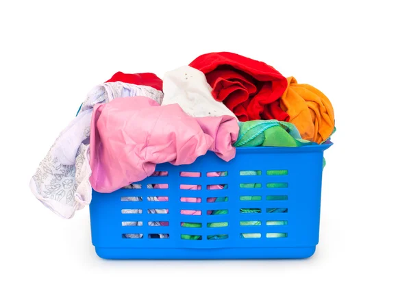 Cesta de roupa suja e roupa suja — Fotografia de Stock