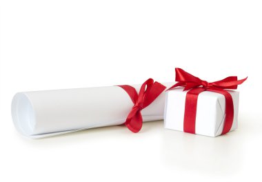 hediye kutusu ile kağıt rulo