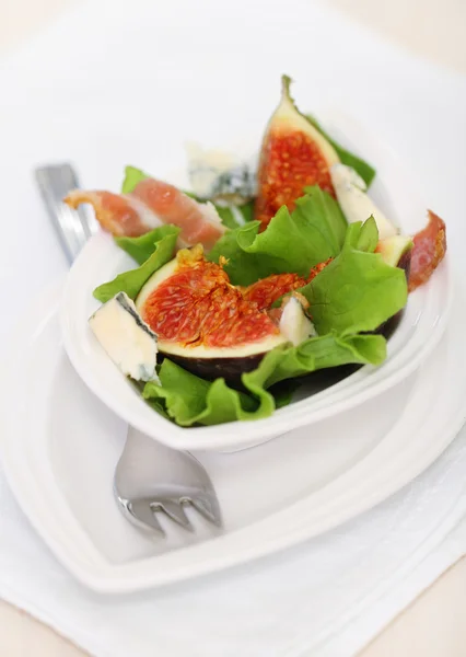Salat mit Feigen — Stockfoto