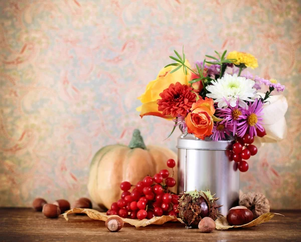 Bodegón de otoño con calabaza —  Fotos de Stock