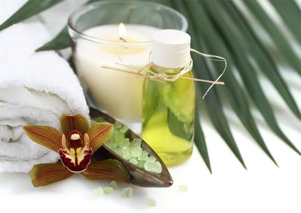 Wellness-Umgebung mit Orchidee — Stockfoto