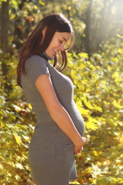 Mutlu hamile kadın Stok Fotoğraf