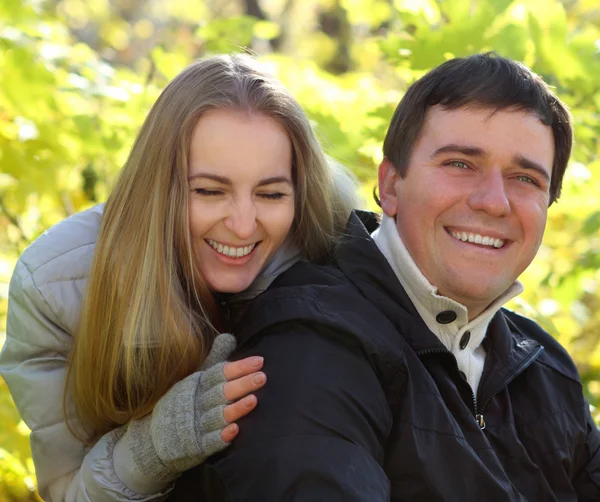Feliz casal sorridente — Fotografia de Stock