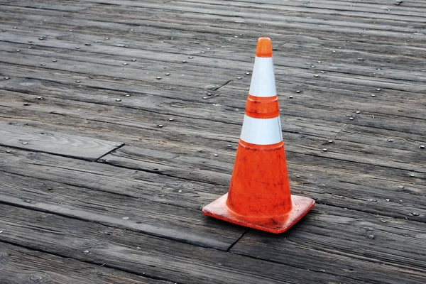 Cone de aviso — Fotografia de Stock