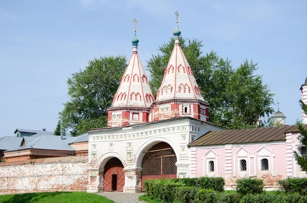 Antica chiesa di Suzdal. Un anello d'oro di Russia — Foto Stock