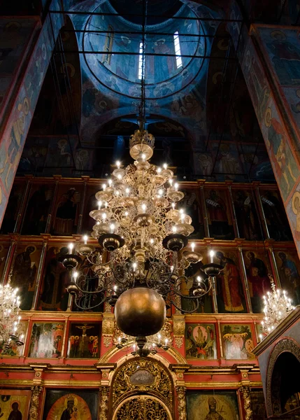 Εσωτερικό της Ρωσικής Ορθόδοξης εκκλησίας στο Κρεμλίνο της Μόσχας — Φωτογραφία Αρχείου