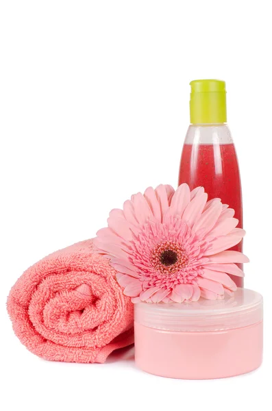 Gerberas rosadas y una toalla —  Fotos de Stock