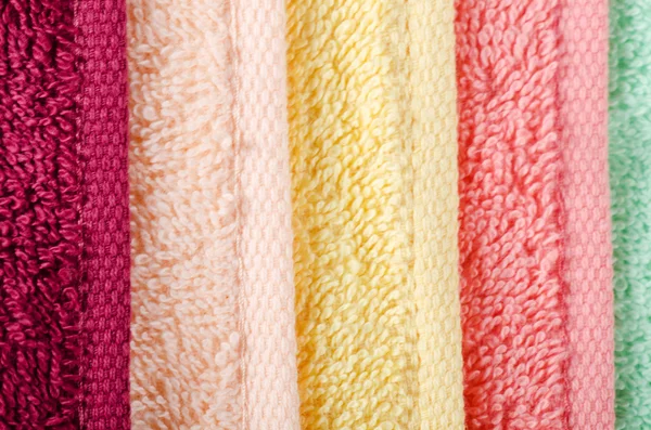 Las toallas de color combinadas —  Fotos de Stock