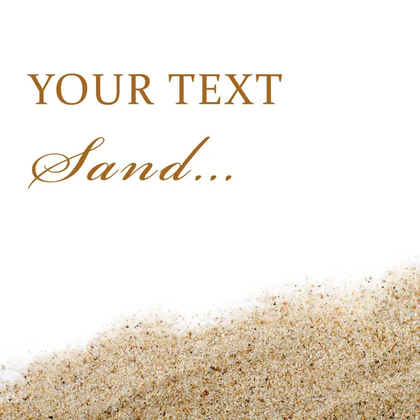 白の背景に分離された砂の散乱 — ストック写真