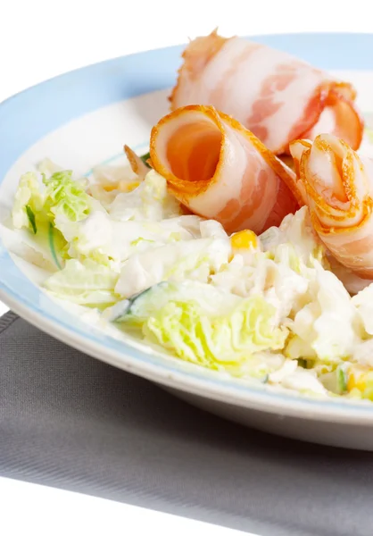 Salat mit Speck — Stockfoto