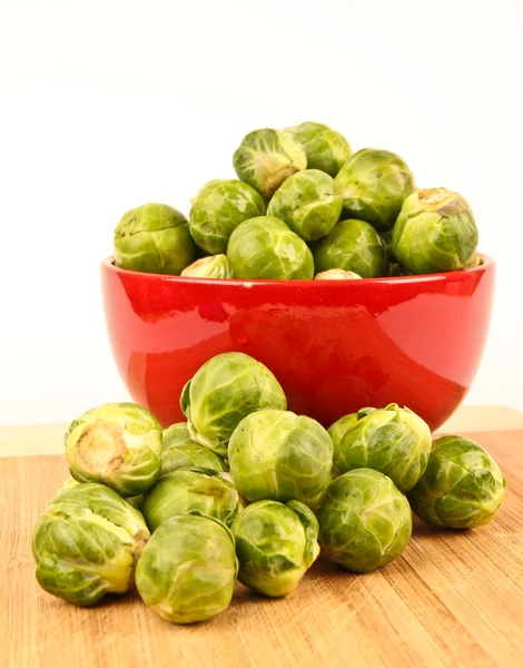 Fresh Brussels sprouts in a bowl — Stock Photo, Image