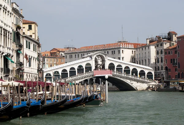 Ponte Rialto em Veneza — Fotografia de Stock