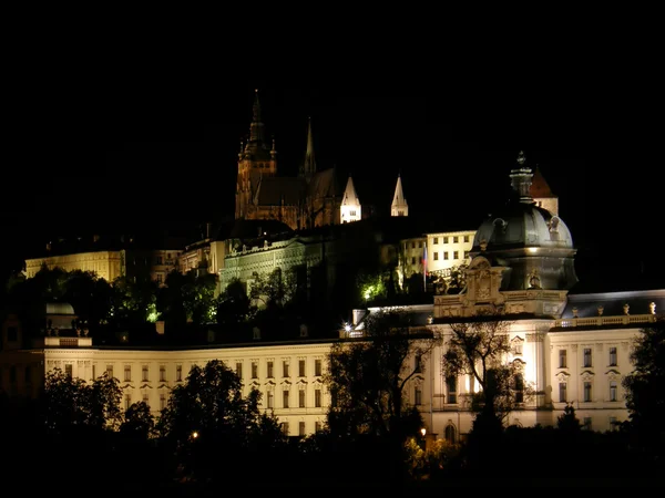 Gece Prag. eski şehir. — Stok fotoğraf