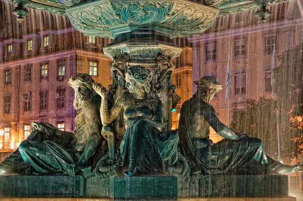 Fontana in piazza Rossio a Lisbona Immagini Stock Royalty Free