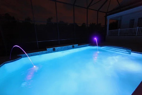Bazén v noci — Stock fotografie