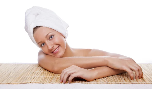 Young woman in spa salon — Stock Photo, Image