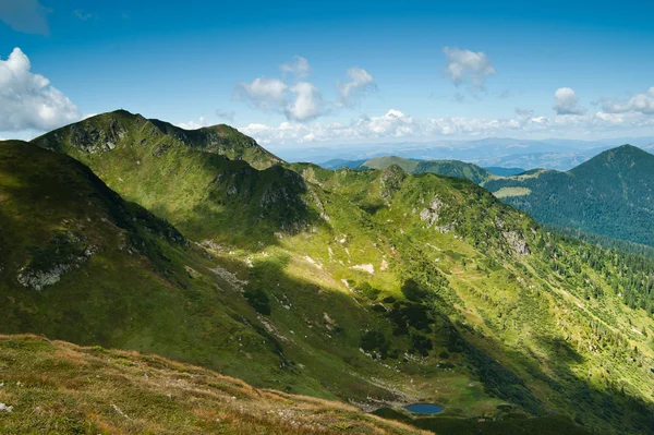 Karpaterna: vackra landskap i sommar — Stockfoto