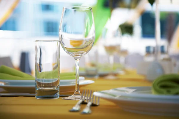Empty glasses on a table — Stock Photo, Image