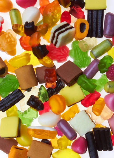 Ассортимент красочных конфет — стоковое фото