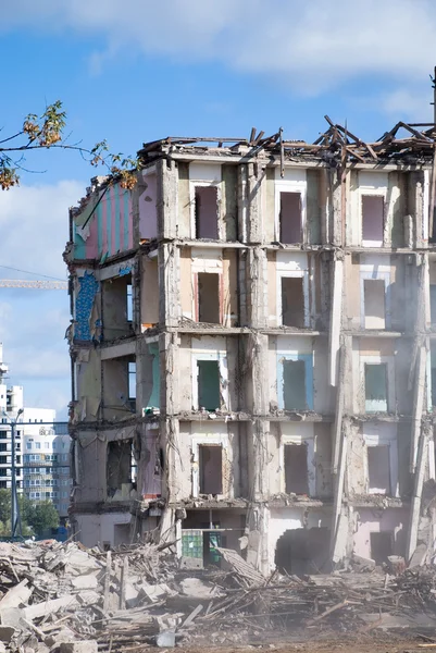 Demolition of building in smoke — Stock Photo, Image