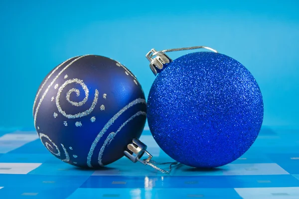 Två julgranskulor — Stockfoto