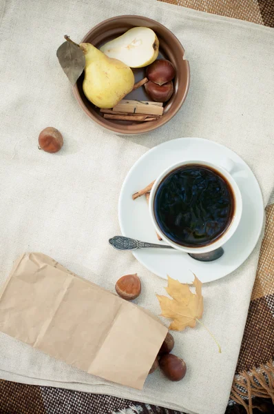 Кофе и груши — стоковое фото