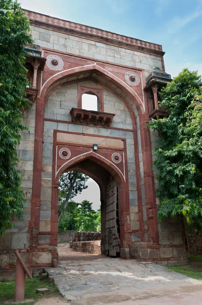 在胡马雍复杂，新德里，印度的古老坟墓里 — 图库照片